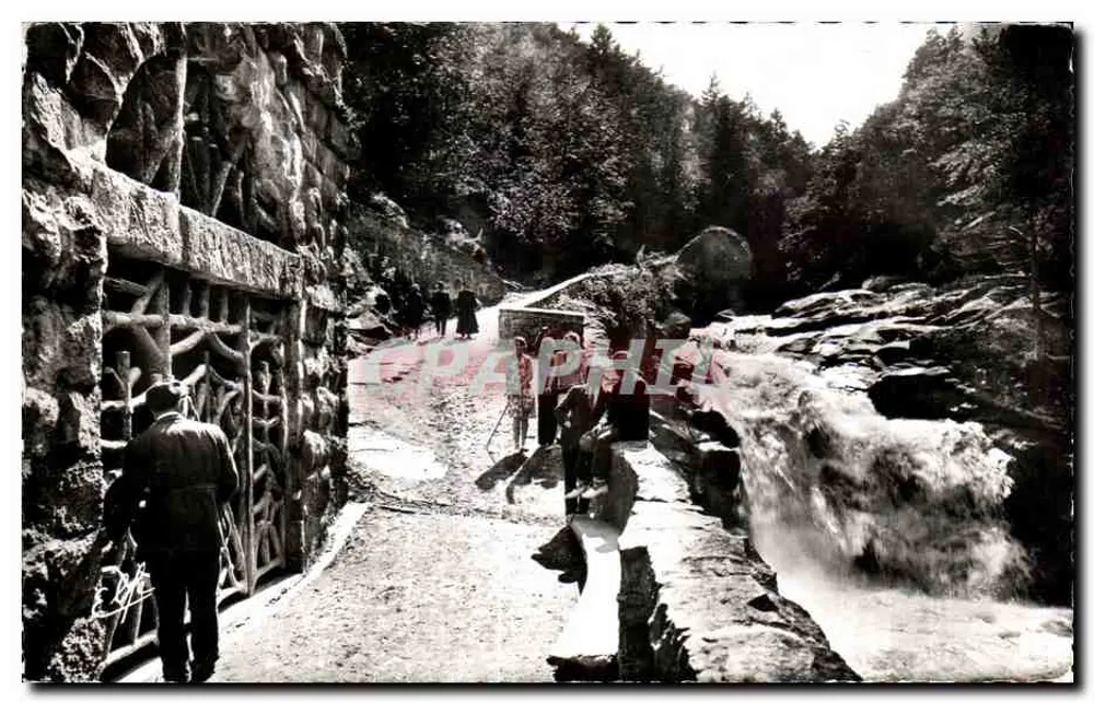 Cauterets — Cascades Glaciers - Florestas — Ed. « Pyr. Océan » - Frente