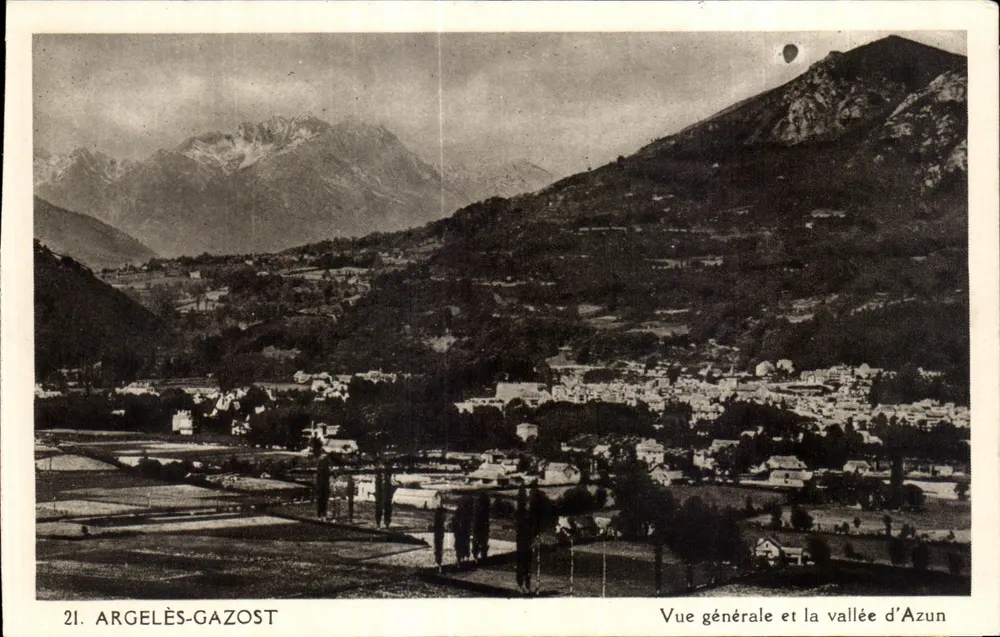 Argelès-Gazost — Allgemeiner Blick und das Tal von Azun — CAP, rue des Pyrénées, Lourdes - Vorderseite