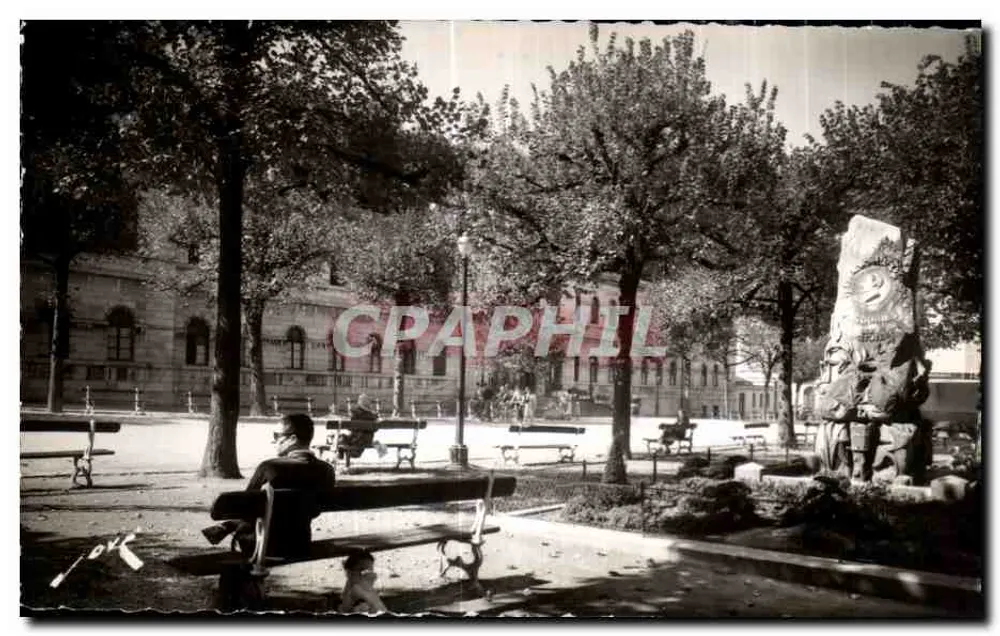Bagnères-de-Bigorre — Die Thermalbäder — Das Monument Soubies — Foto Jovès - Vorderseite