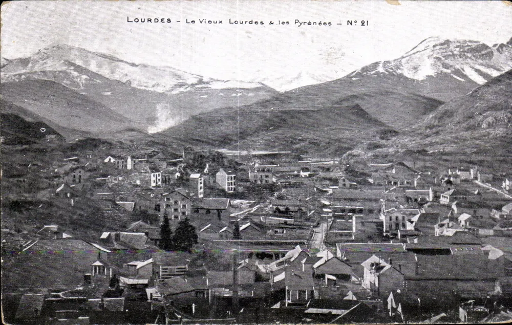 Lourdes - Ansicht des alten Lourdes und der Pyrenäen - N°21 - Vorderseite