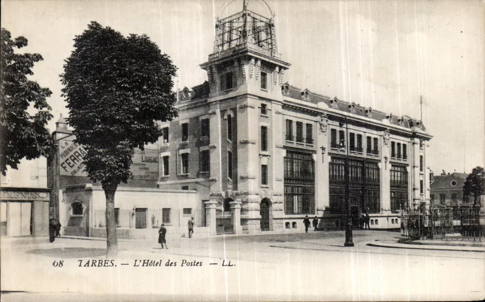 Tarbes — O Hotel das Postas — LL. n° 68 - Frente