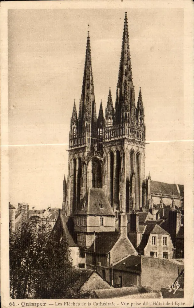 Quimper — Die Kirchtürme der Kathedrale — Ansicht vom Hôtel de l'Epée — JOB - Vorderseite