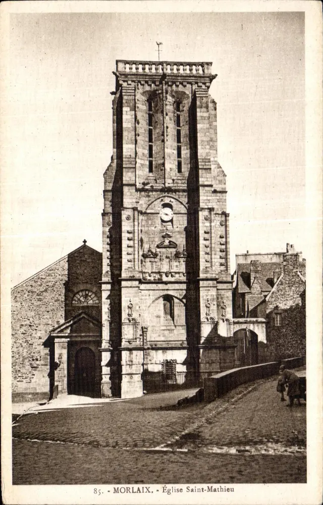 Morlaix — Igreja de São Mateus — vista da torre com inscrição '85.' - Frente