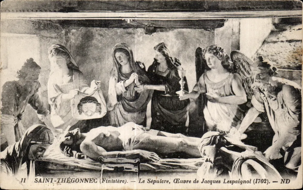 Saint-Thégonnec (Finistère) — Das Grabmal, Werk von Jacques Lespaignol (1702) - Vorderseite