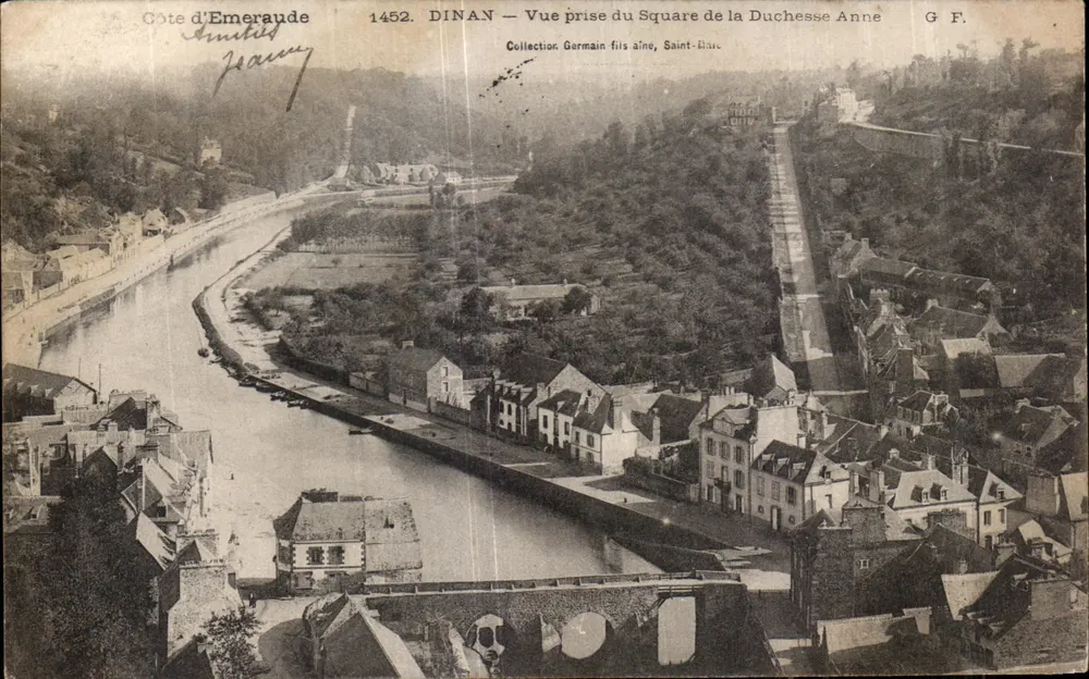 Dinan — Ansicht von Square de la Duchesse Anne — G F. Sammlung Germain fils, Saint-Hilaire - Vorderseite