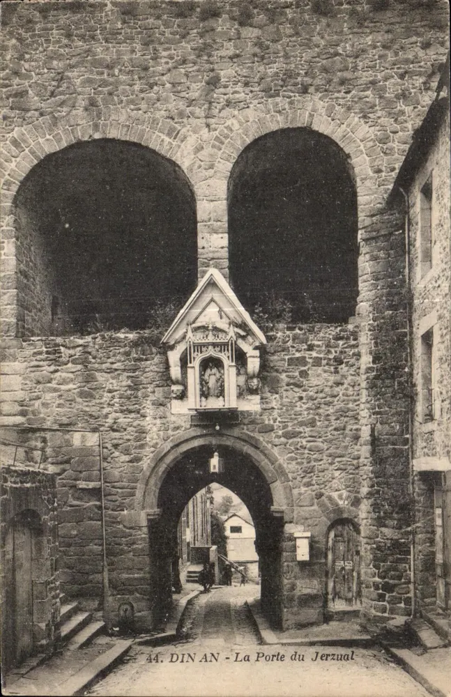 Dinan - A Porta do Jerzual — editor anônimo, n° 44 - Frente