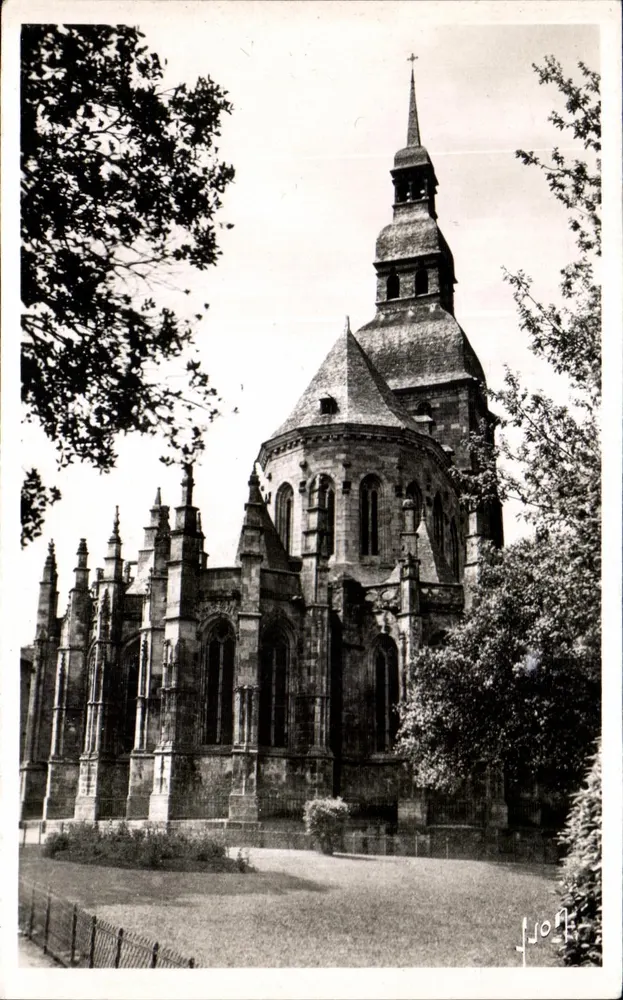 Dinan (Côtes-du-Nord) — Die Kirche Saint-Sauveur — Art Editions J. Juot - Vorderseite