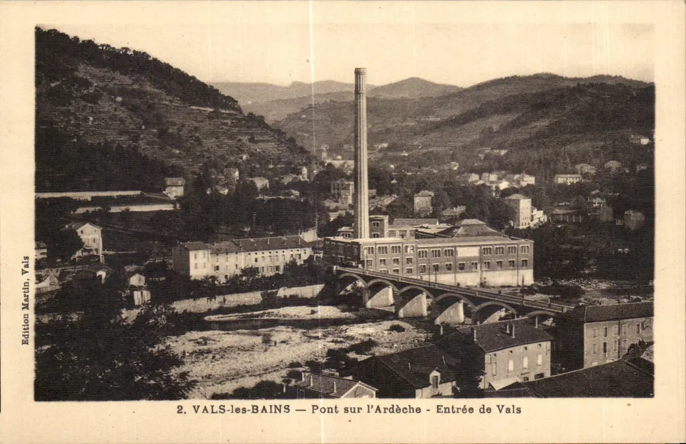 VALS-les-BAINS — Brücke über die Ardèche — Eingang zu Vals — Edition Martin, Vals - Vorderseite