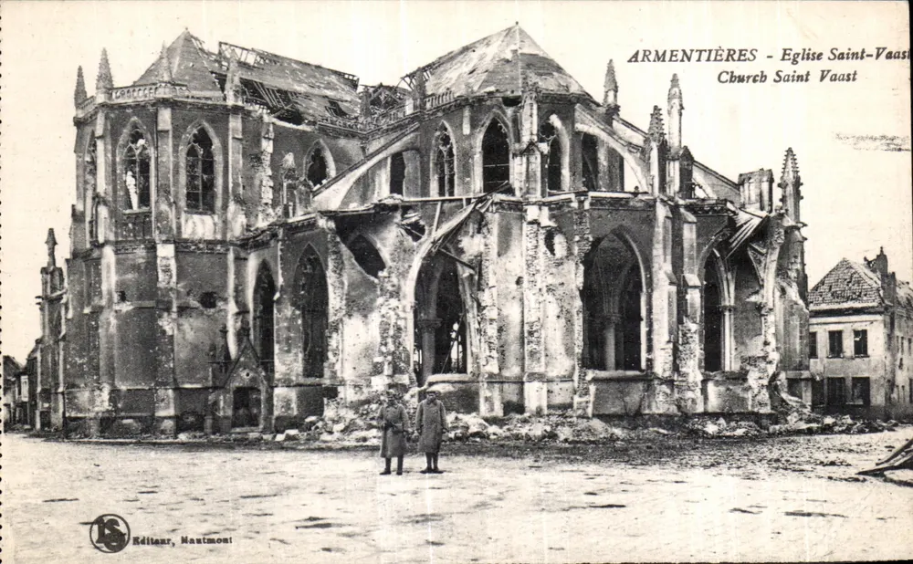 Armentières - Kirche Saint-Vaast — Ruinen nach dem Krieg — Verlag Nautmon - Vorderseite