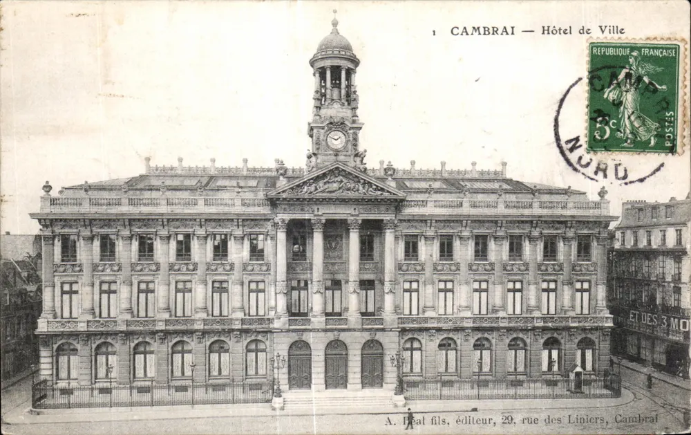 Cambrai — Hôtel de Ville — A. Réal zoon, uitgever, 29 rue des Liniers, Cambrai - Voorkant