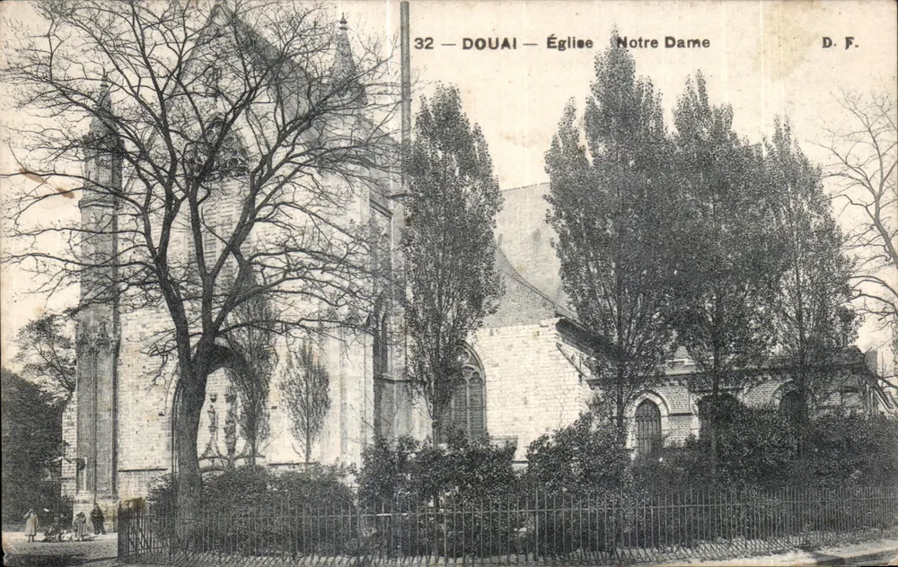 डूआई — नोट्र-डेम चर्च — D.F. संख्या 32 - आगे