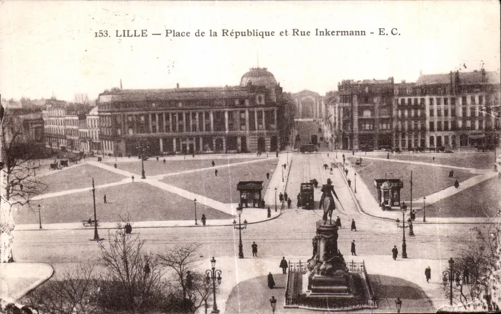LILLE — Praça da República e Rua Inkermann — E.C. n°153 - Frente