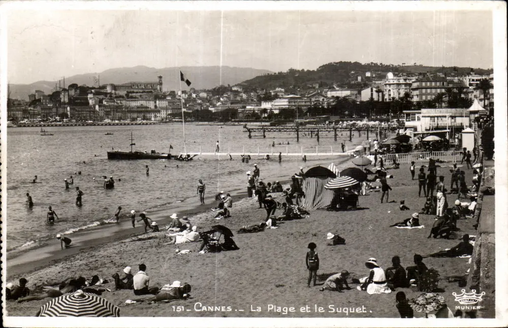 Cannes — A Praia e o Suquet — Munier, n° 151 - Frente