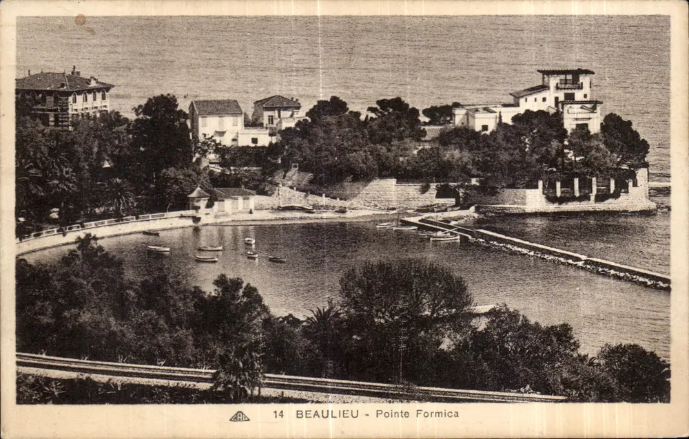 Beaulieu - Ponte Formica — vista do porto e dos edifícios — editor A.P.C. n°14 - Frente