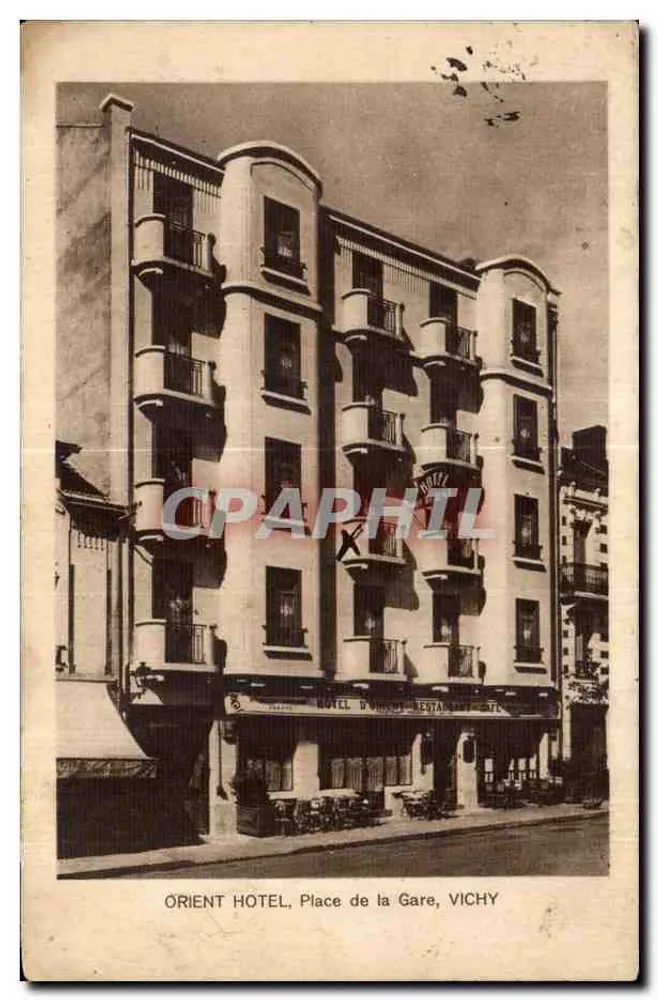 Hotel Orient — Place de la Gare — Vichy - Vorderseite