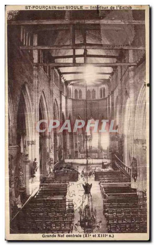 ST-POURÇAIN-sur-SIOULE — Innenansicht der Kirche — Große zentrale Kirchenschiff (11. und 13. Jahrhundert) - Vorderseite