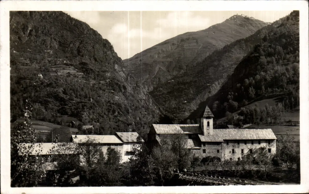 Saint-Etienne de Tinée — Kapelle der Trinitarier und Neue Kaserne — Edition Fabre, Tinée - Vorderseite