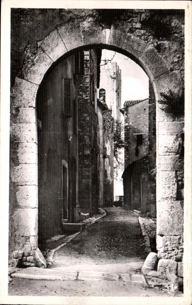Vence - A Porta do Oriente (1777) — editor REALPHOTO, n°36 - Frente