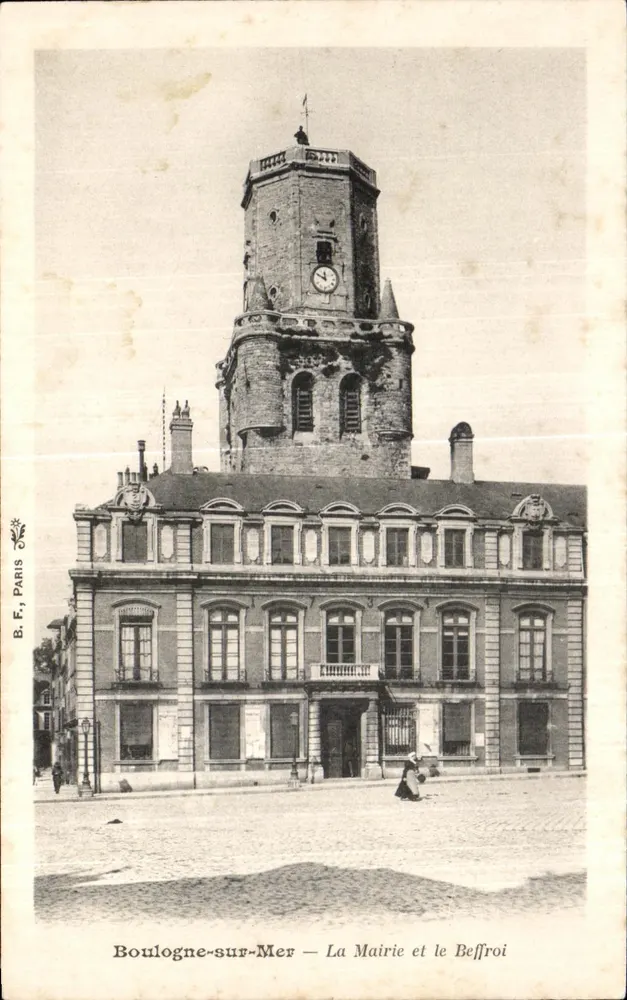 Boulogne-sur-Mer — Rathaus und Glockenturm — B.F. Paris - Vorderseite