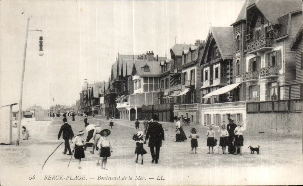 Berck-Plage — Boulevard de la Mer — LL. — n°54 - Frente