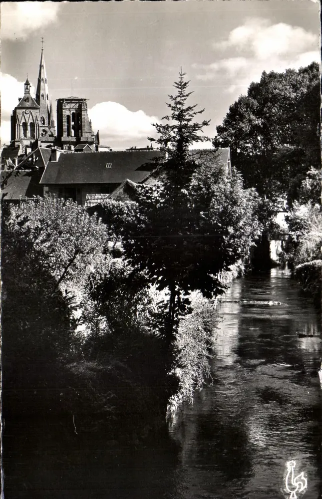 Guingamp (C.-du-N.) — La Basilique Notre-Dame de Bon-Secours et le Trieux — Les Tirages Modernes, Paris - Vorderseite
