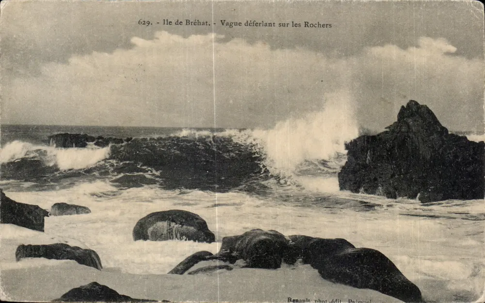 Insel Bréhat — Welle, die auf die Felsen donnert — Renault photo. ed. Paimpol - Vorderseite