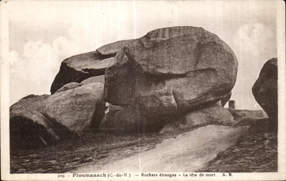 Ploumanach (C.-du-N.) — Merkwürdige Felsen — Der Schädel — A. B. - Vorderseite