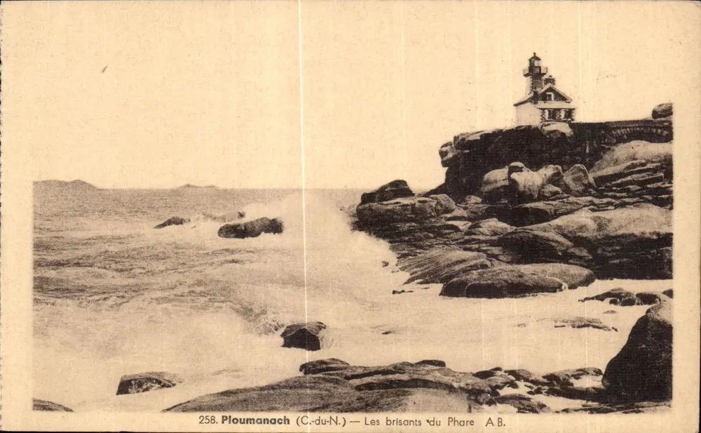 Ploumanach (C.-du-N.) — Os quebrantes do Farol — A.B. - Frente