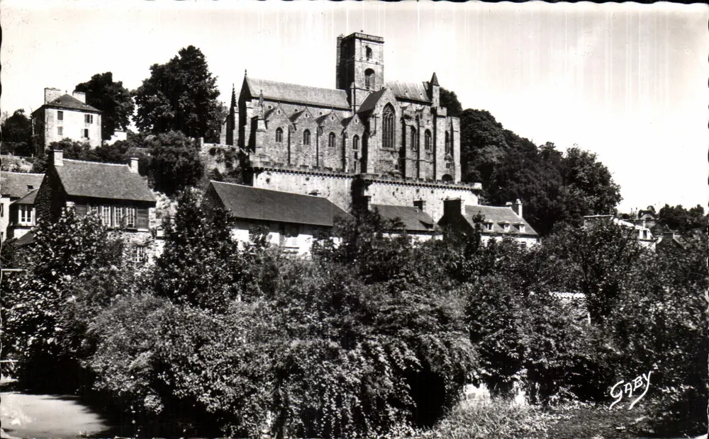 Lamballe (C.-du-N.) — Ansicht der Kirche Notre-Dame auf dem Felsen — Editions Gaby - Vorderseite