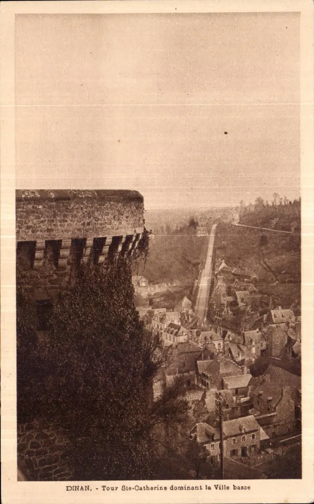 Dinan - Turm Ste-Catherine, der die untere Stadt übersieht — Edition M. FAMERUN, Dinan, Serie 1 Nr. 12 - Vorderseite