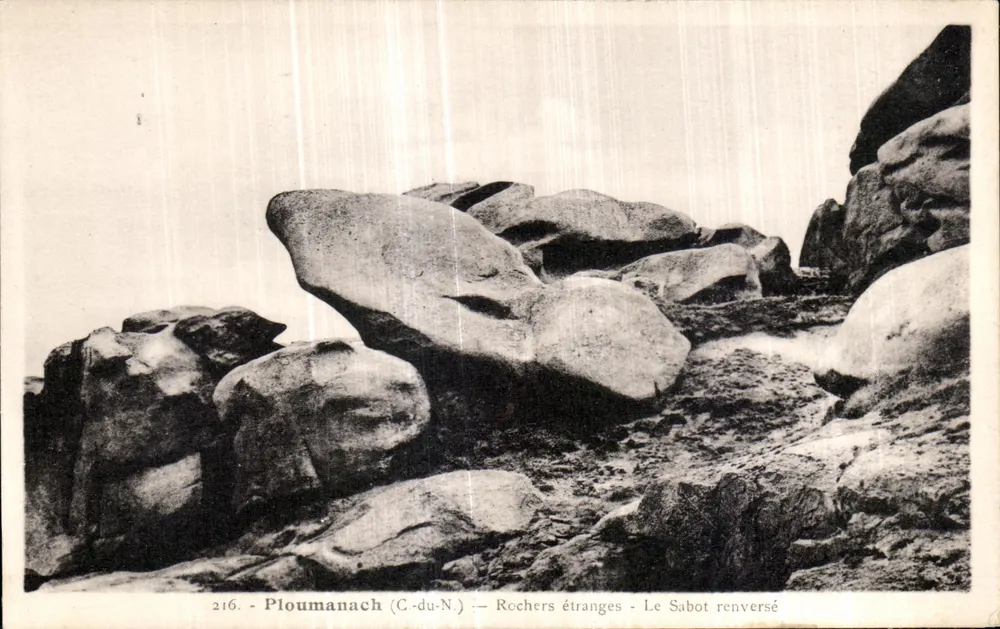 P loumanach (C.-du-N.) — Rochers estranhos — O Sapato de Bico Invertido — n° 216 - Frente