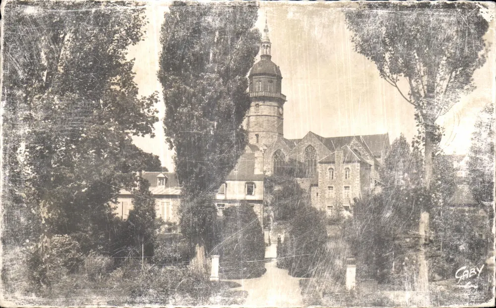Lamballe (C.-du-N.) — Der Öffentliche Garten und die Kirche Saint-Jean — Editions Gaby - Vorderseite