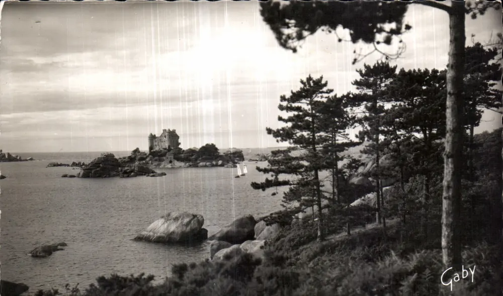 Castelo de Costaérès — Ploumanac'h (Côtes-du-Nord) — Éditions Gaby, Nantes - Frente