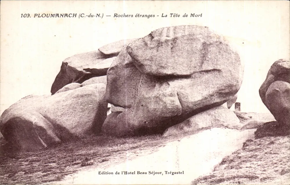 PLOUMANACH (C.-du-N.) — Merkwürdige Felsen - La Tête de Mort — Verlag des Hotels Beau Séjour, Trégastel - Vorderseite