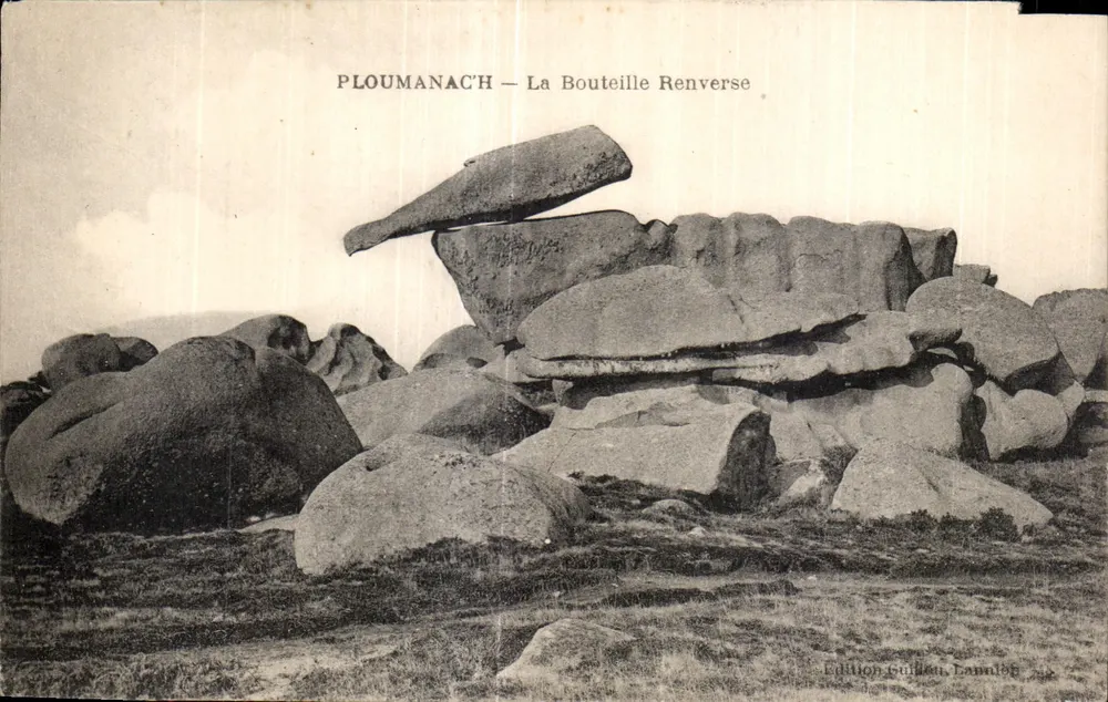 PLOUMANACH — A Garrafa Invertida — Edição Guillon, Lannion - Frente