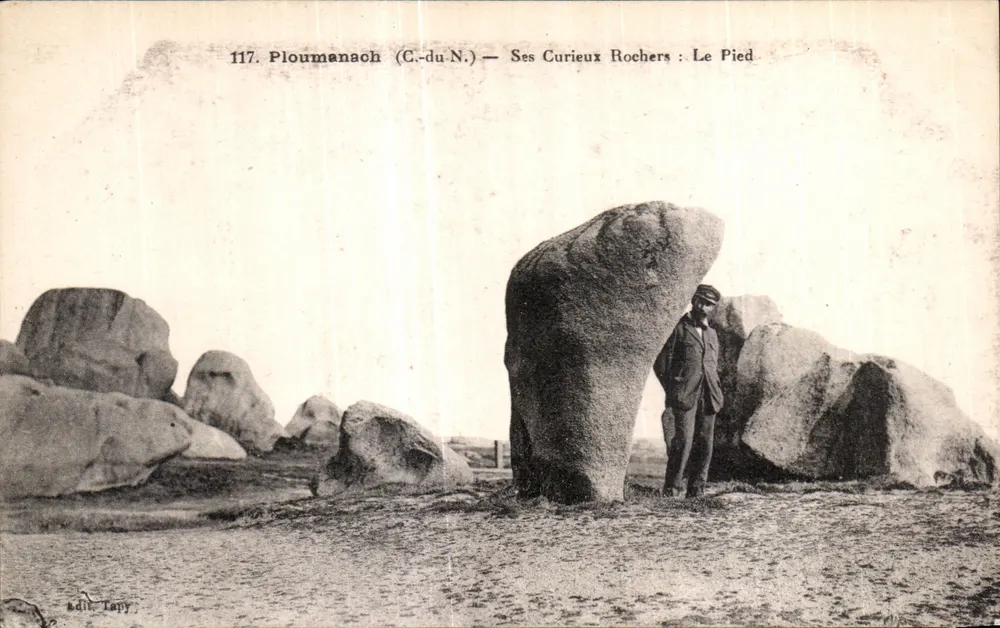 Ploumanach (C.-du-N.) — Seine merkwürdigen Felsen: Der Fuß — Verlag Tapy, n° 117 - Vorderseite