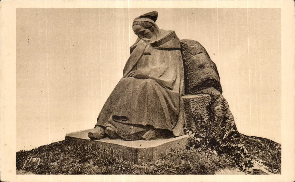 Tréguier — Monumento aos Mortos 1914-1918 — Francis Renaud - Frente