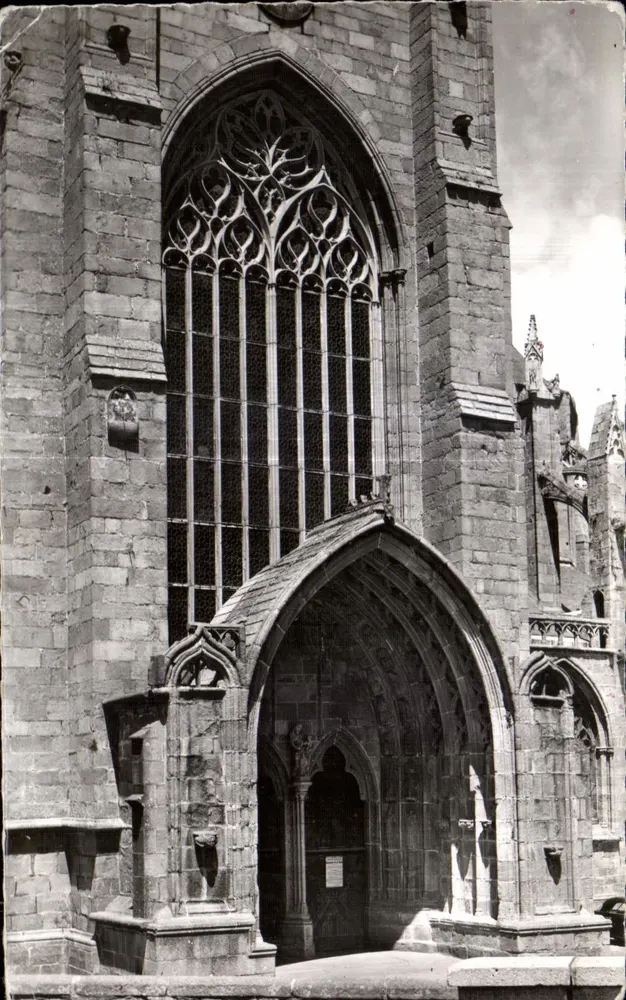 Cathédrale de Tréguier — Portail Sud dit « des Cloches » — XIIe-XVe siècle - Recto