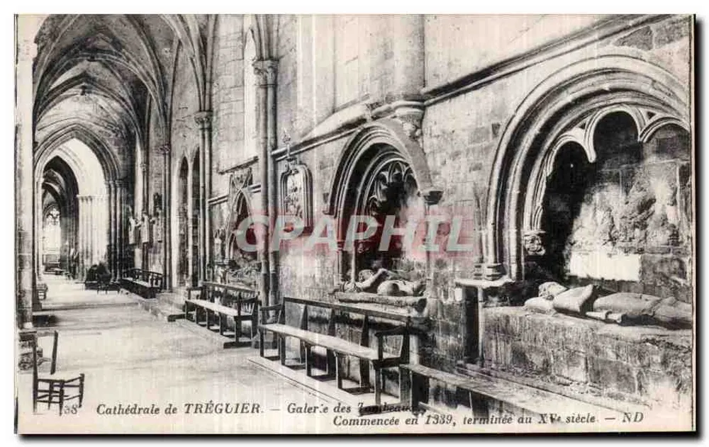 Kathedrale von Tréguier — Galerie der Grabstätten — Begonnen 1339, fertiggestellt im 15. Jahrhundert - Vorderseite