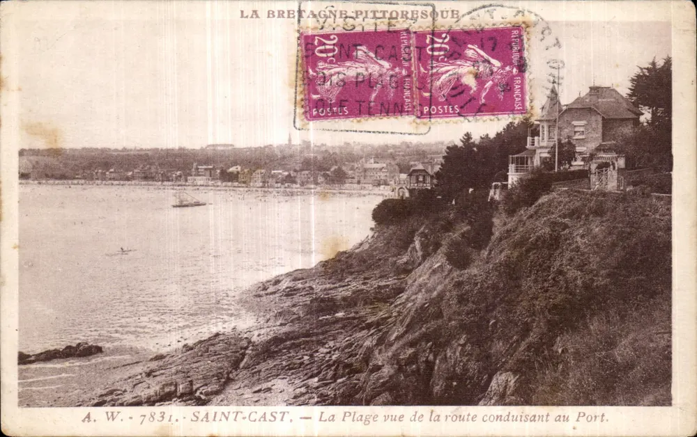 Moderne Ansichtskarte Saint-Cast — Die Bucht von der Straße zum Hafen gesehen — A.W. 7831 - Vorderseite
