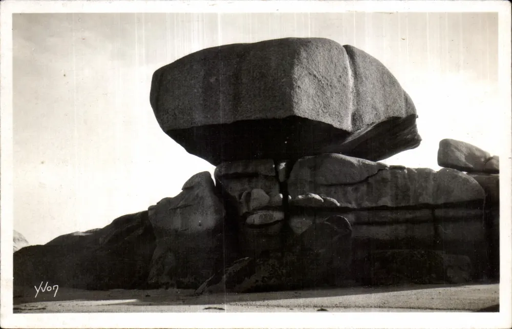 Tregastel — Enorme bloco de granito — La Douce France, n°276 - Frente