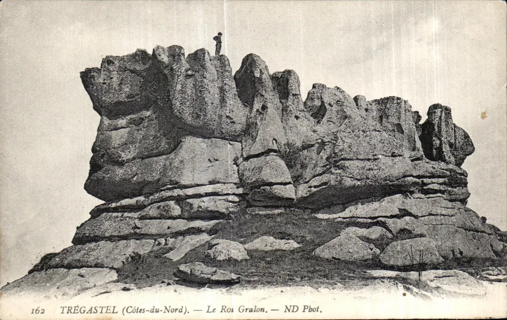 Trégastel (Côtes-du-Nord) — Le Roc Gralon — ND Phot. - Frente