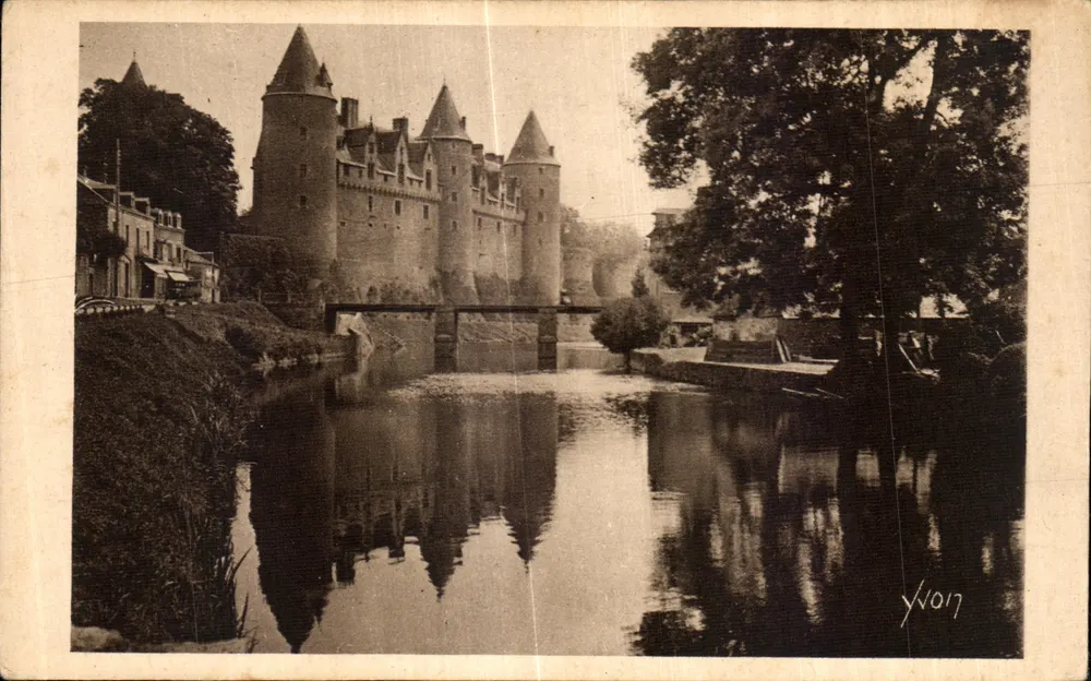 Schloss Josselin — Westliche Fassade gespiegelt im Oust — Éditions d'Art Yvon, Rue de Bretagne, Morbihan - Vorderseite