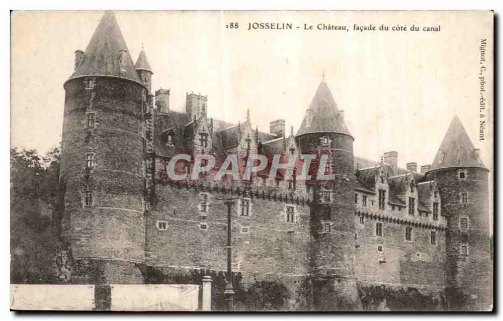 Josselin - Das Schloss, Fassade zum Kanal — Mignon, C., phot. publ. in Nant - Vorderseite