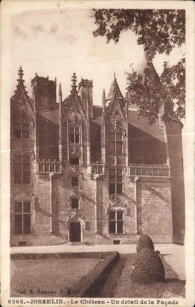 Josselin — Das Schloss — Ein Detail der Fassade — Coll. E. Hamonic St-B. n° 8268 - Vorderseite