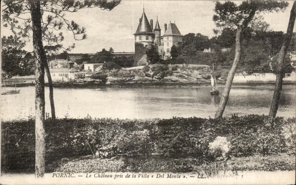 Pornic — Das Schloss von der Villa « Del Monte » aus gesehen — LL. - Vorderseite