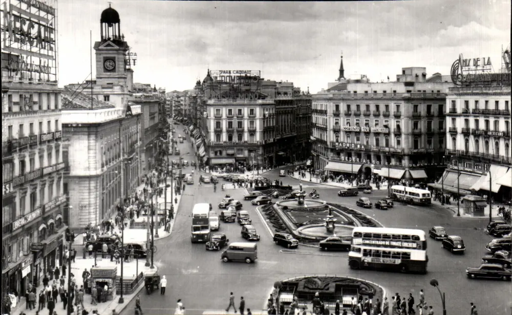 Madrid — Place du Soleil — Verlag CPHIL, n° 23 - Vorderseite