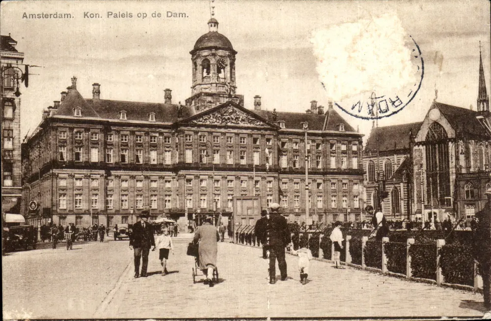 Amsterdam. Kon. Paleis op de Dam. — Palais royal sur la place Dam, éditeur Uitgave-Neit, Deventer, n° 6778 - Voorkant