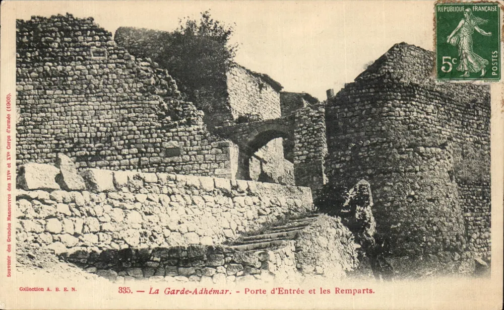 La Garde-Adhémar — Eingangstor und die Mauern — Sammlung A. B. E. N. n°335 - Vorderseite