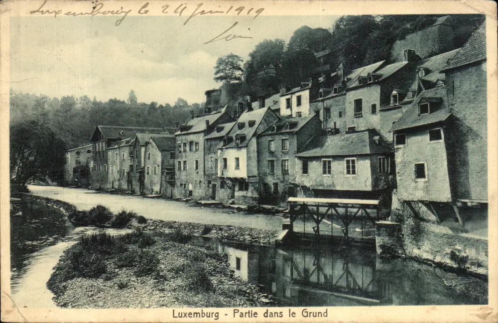 Luxembourg - Partie dans le Grund — vue des maisons le long du Grund avec pont en bois, éditeur Stengel & Co. - Vorderseite